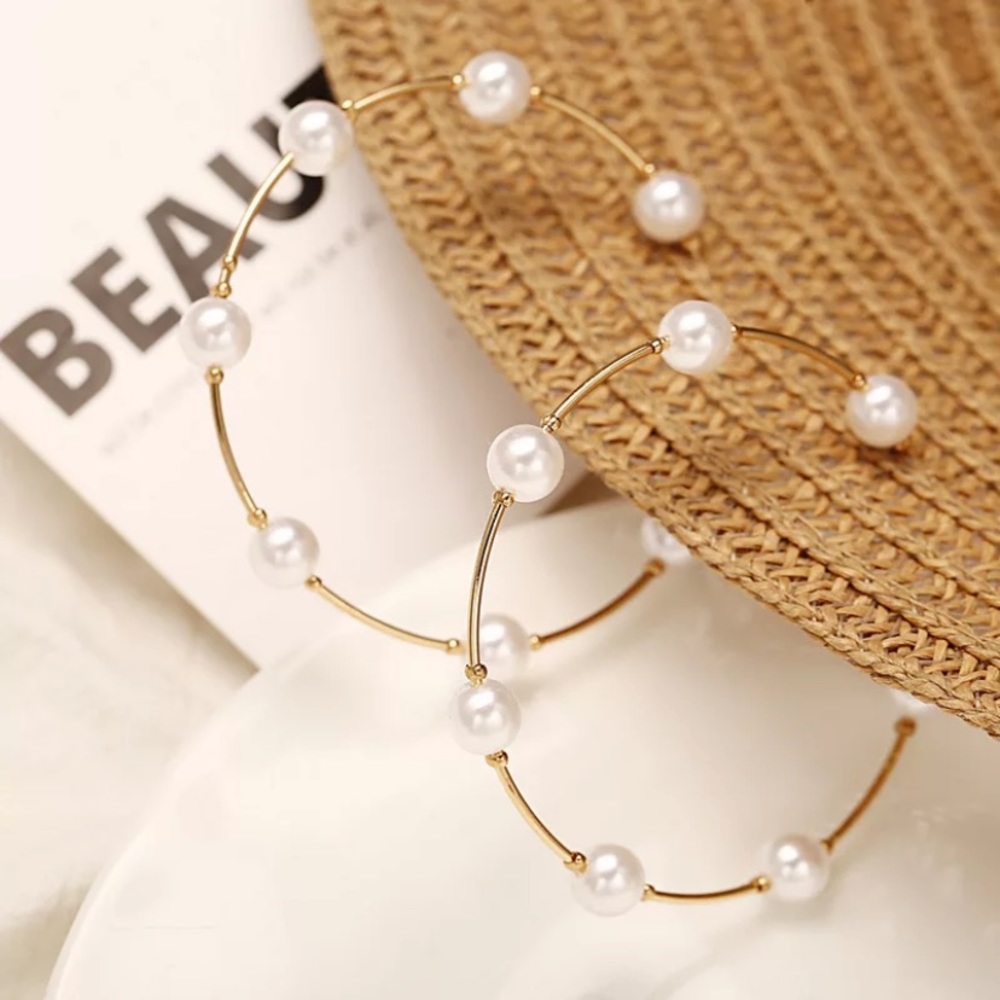 NEW Gold Plated Simulated Pearl Earrings - Picture 3 of 6